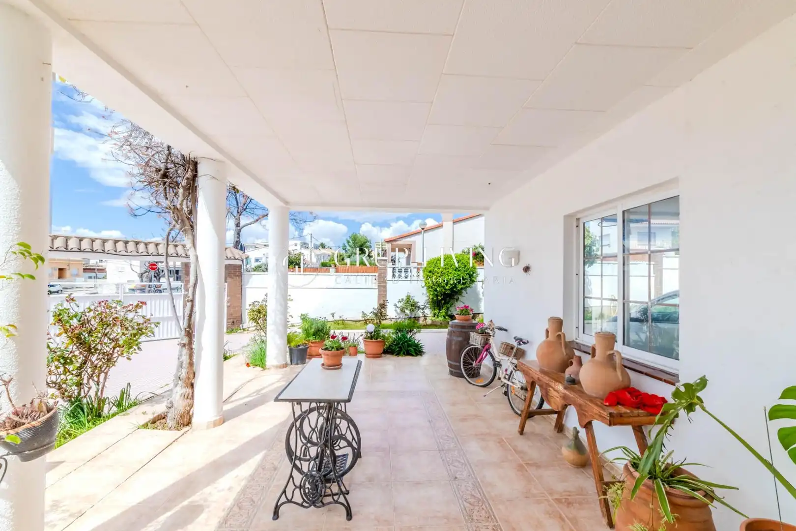 Terraza de Casa o chalet en venta en Vilanova i la Geltrú con Calefacción, Jardín privado y Terraza