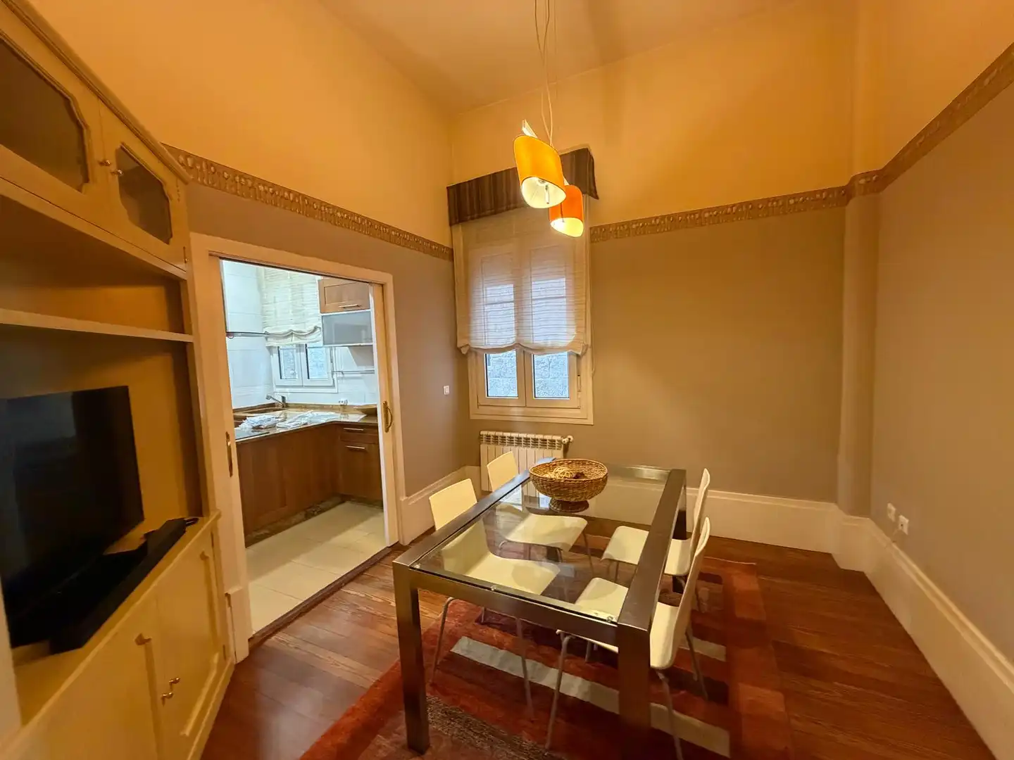 Esszimmer von Wohnung zur Miete in Vigo  mit Heizung, Parkett und Möbliert