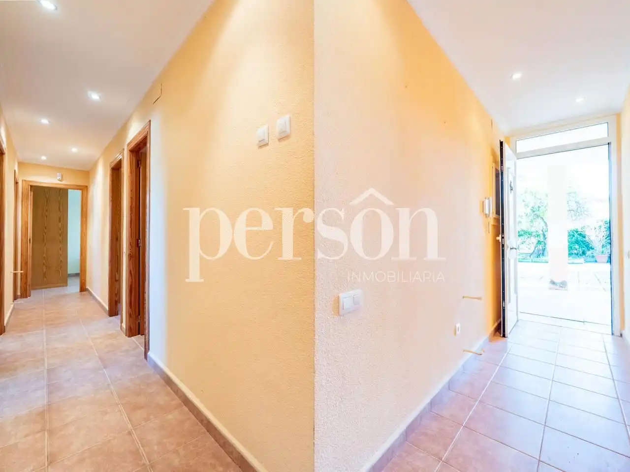 Habitación de Casa o chalet en venta en Chiva con Jardín privado, Terraza y Piscina