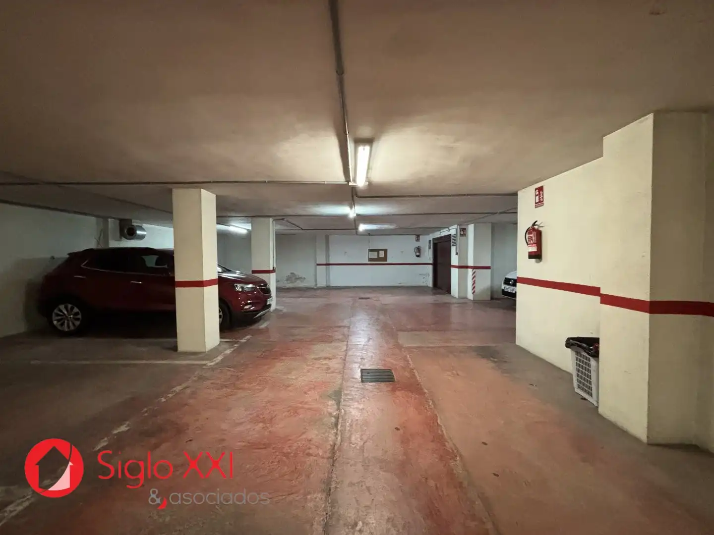 Parking with lift for sale in Piscinas