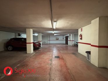 Parking with lift for sale in Piscinas