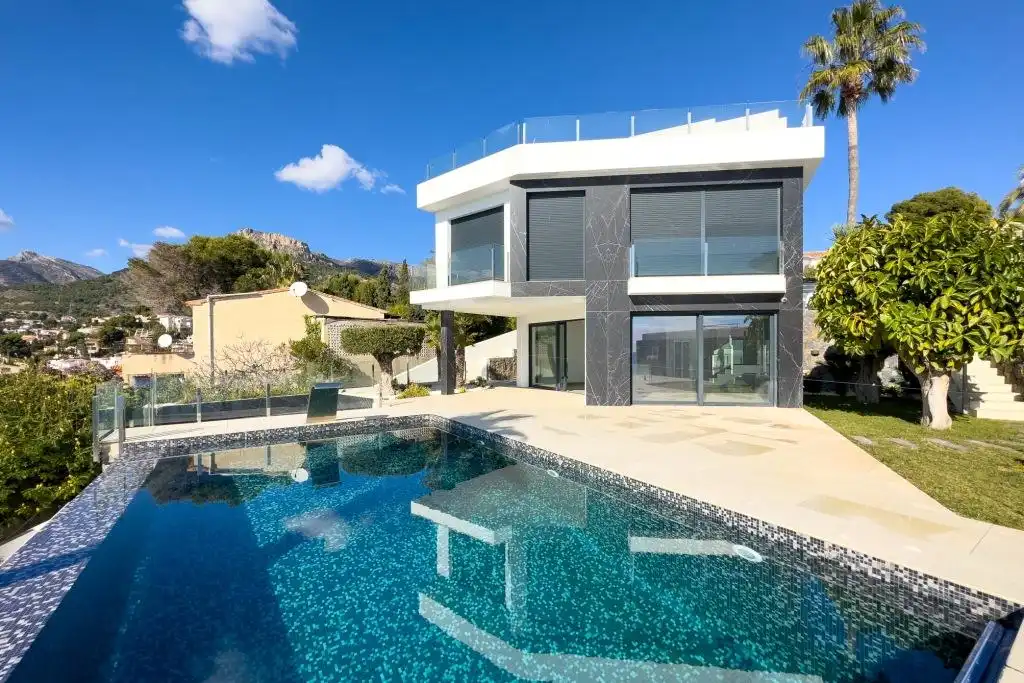 Chalet con piscina en venta en Manzanera - Tosal, imagen 2