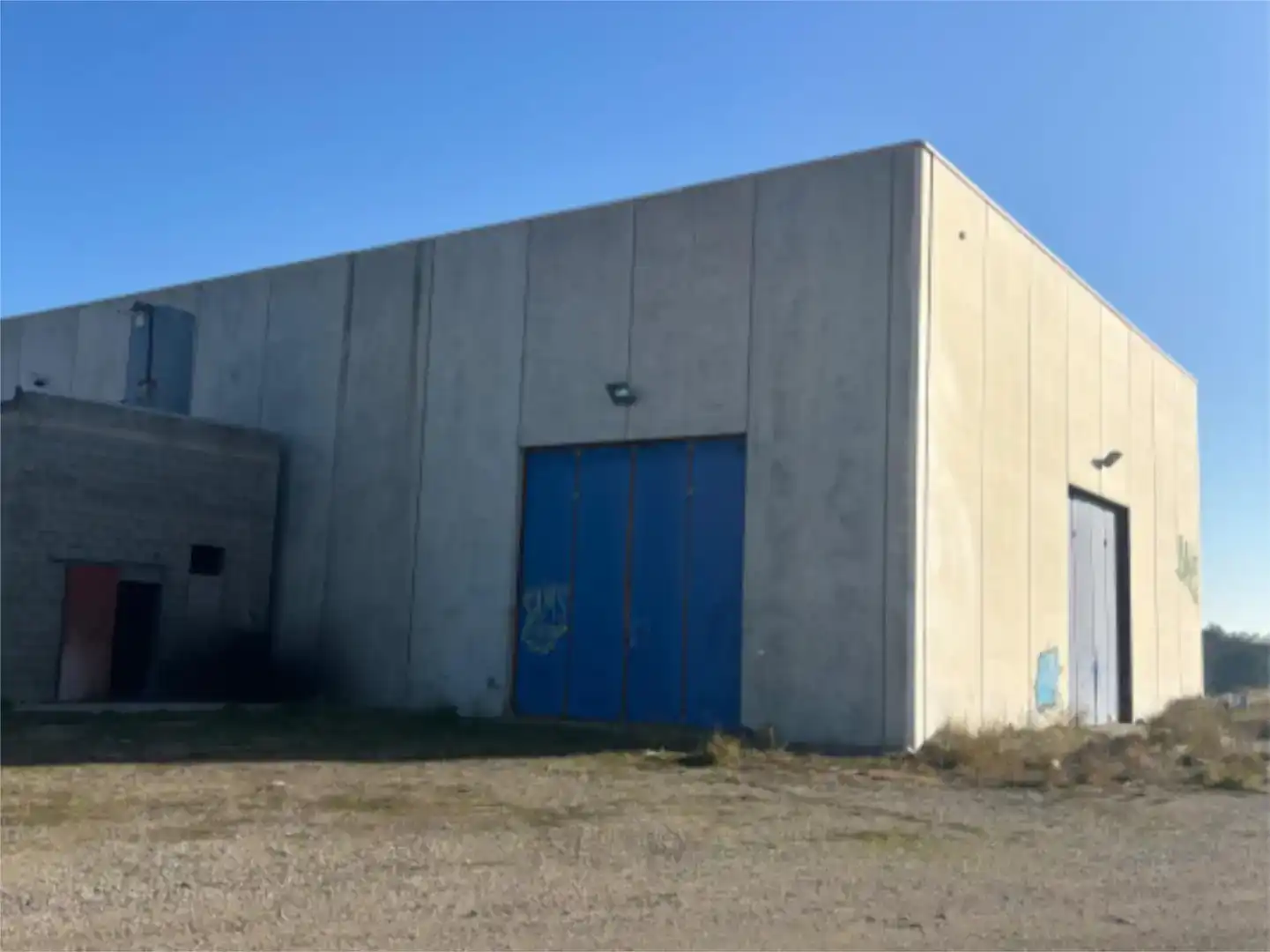 Vista exterior de Nau industrial en venda en Almudévar