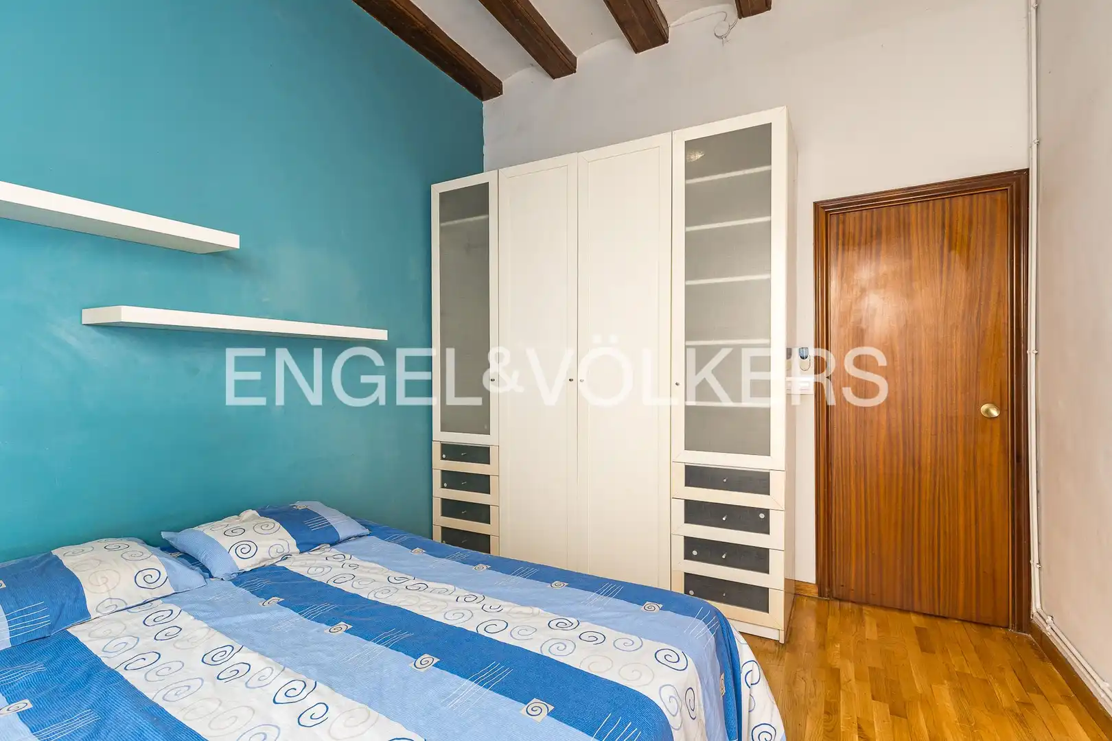 Habitación de Piso en venta en Barcelona con Calefacción, Amueblado y Balcón