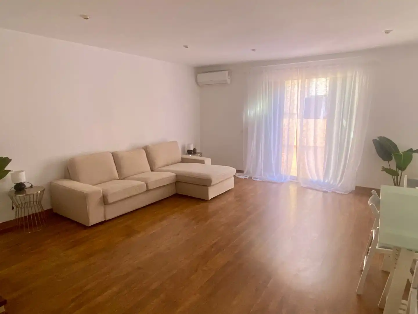 Sala d'estar de Casa adosada de lloguer en  Palma de Mallorca amb Aire condicionat, Terrassa i Traster