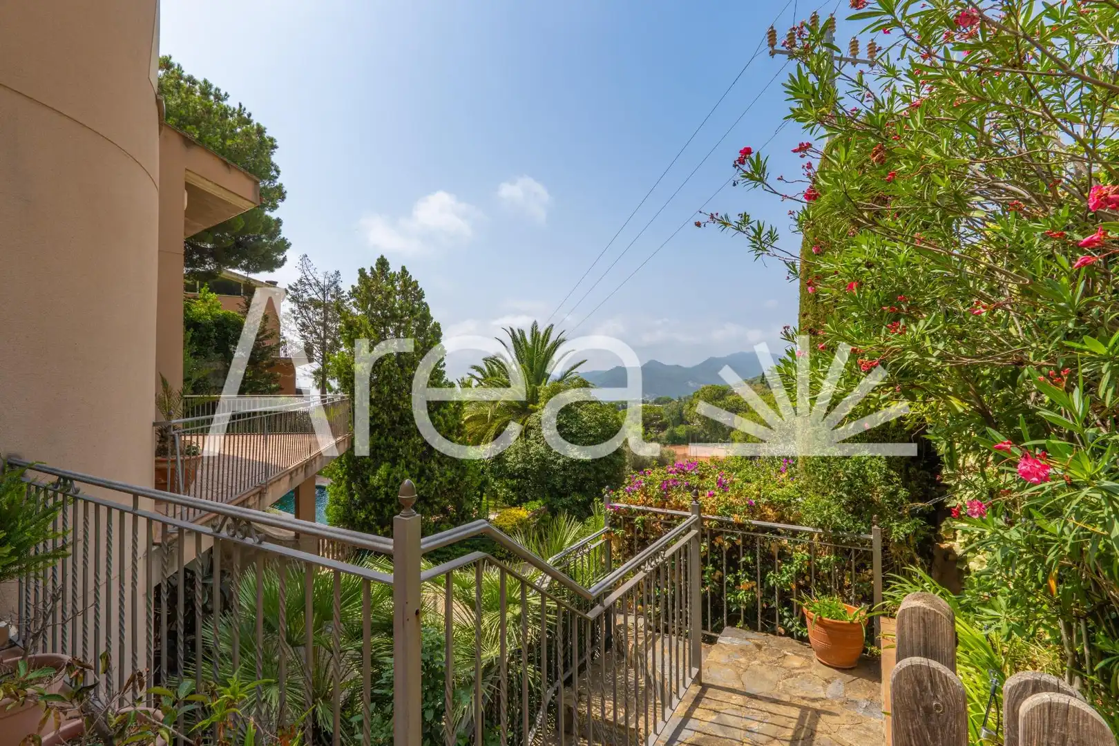 Jardí de Casa o xalet en venda en Mataró amb Jardí privat, Terrassa i Piscina