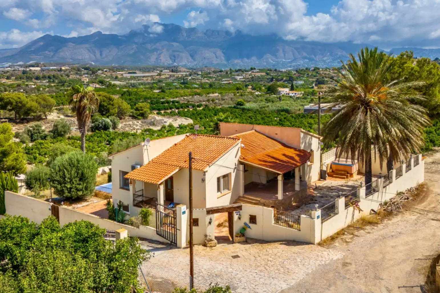 Detached house with terrace for sale in Pueblo - Urbanizaciones, imagen 9