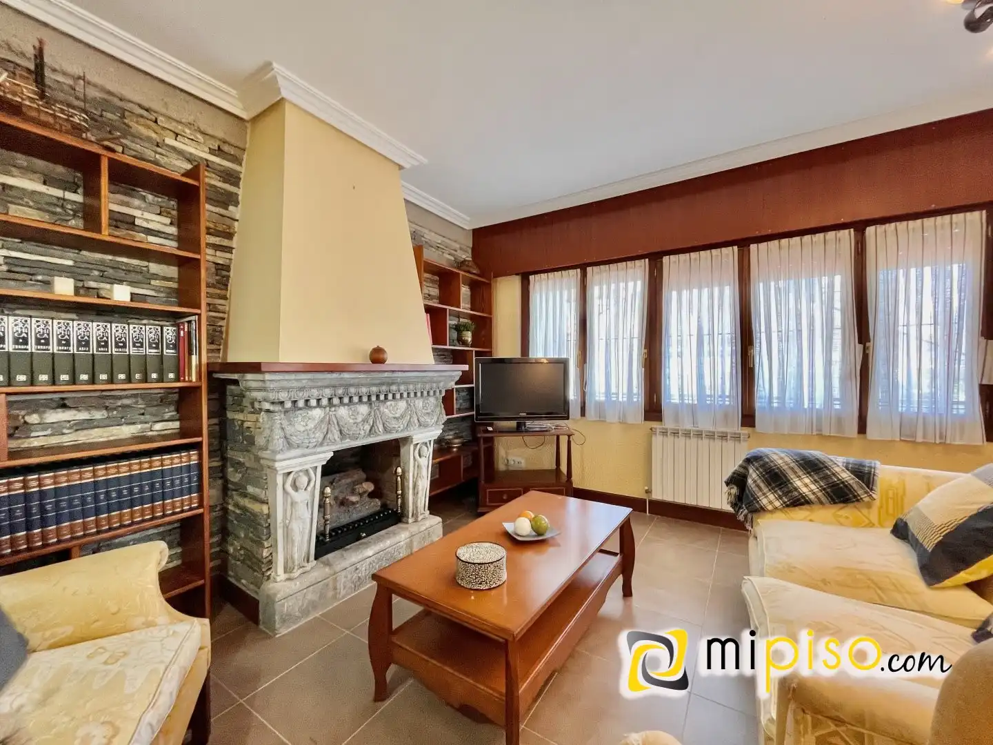 Sala de estar de Casa o chalet en venta en Santoña con Calefacción