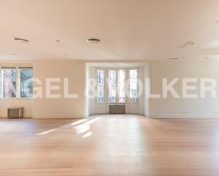 Living room of Apartment to rent in  Madrid Capital  with Air Conditioner