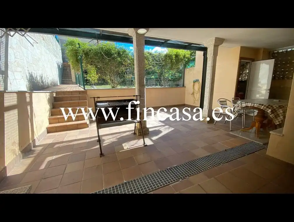 Casa o chalet en venta en Nigrán con Jardín privado, Terraza y Trastero