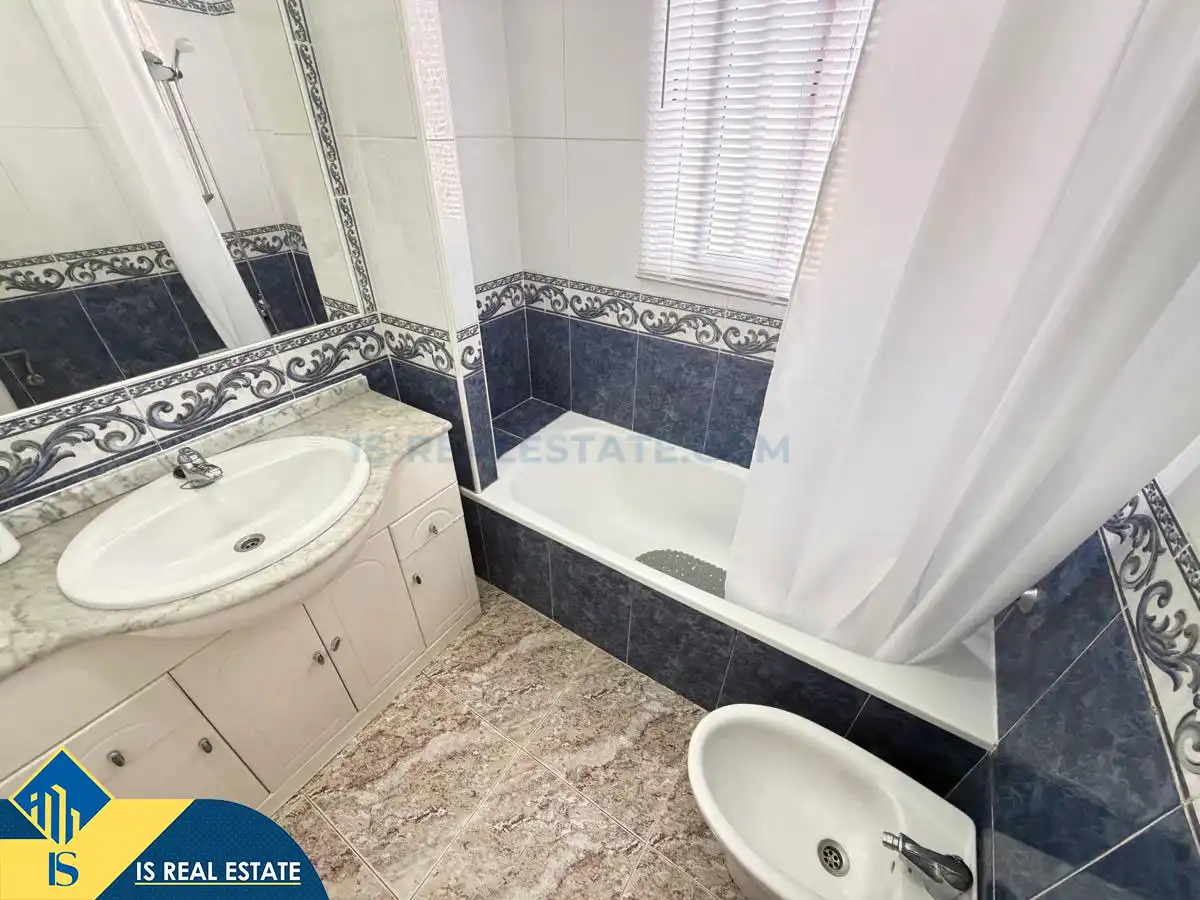 Bany de Casa o xalet en venda en Orihuela amb Calefacció, Moblat i Forn