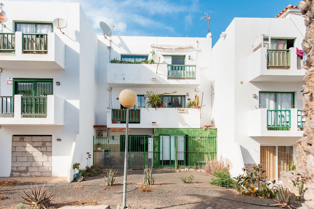 Exterior view of Flat for sale in Antigua  with Swimming Pool