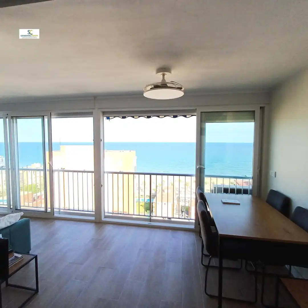 Habitación de Apartamento en venta en Alicante / Alacant con Aire acondicionado y Piscina comunitaria