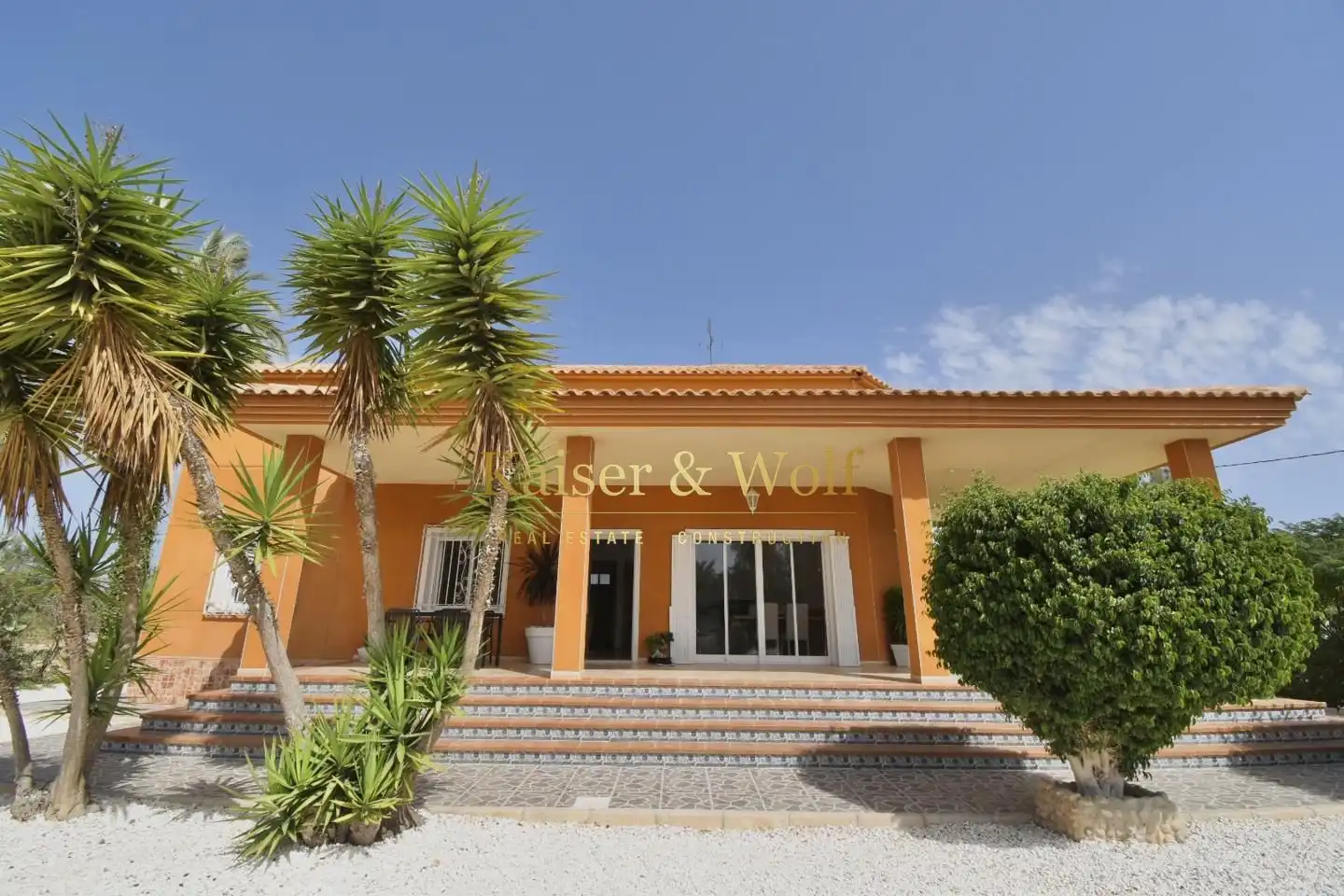 Houses for sale in Lugar Derramado, Algorós - El Derramador