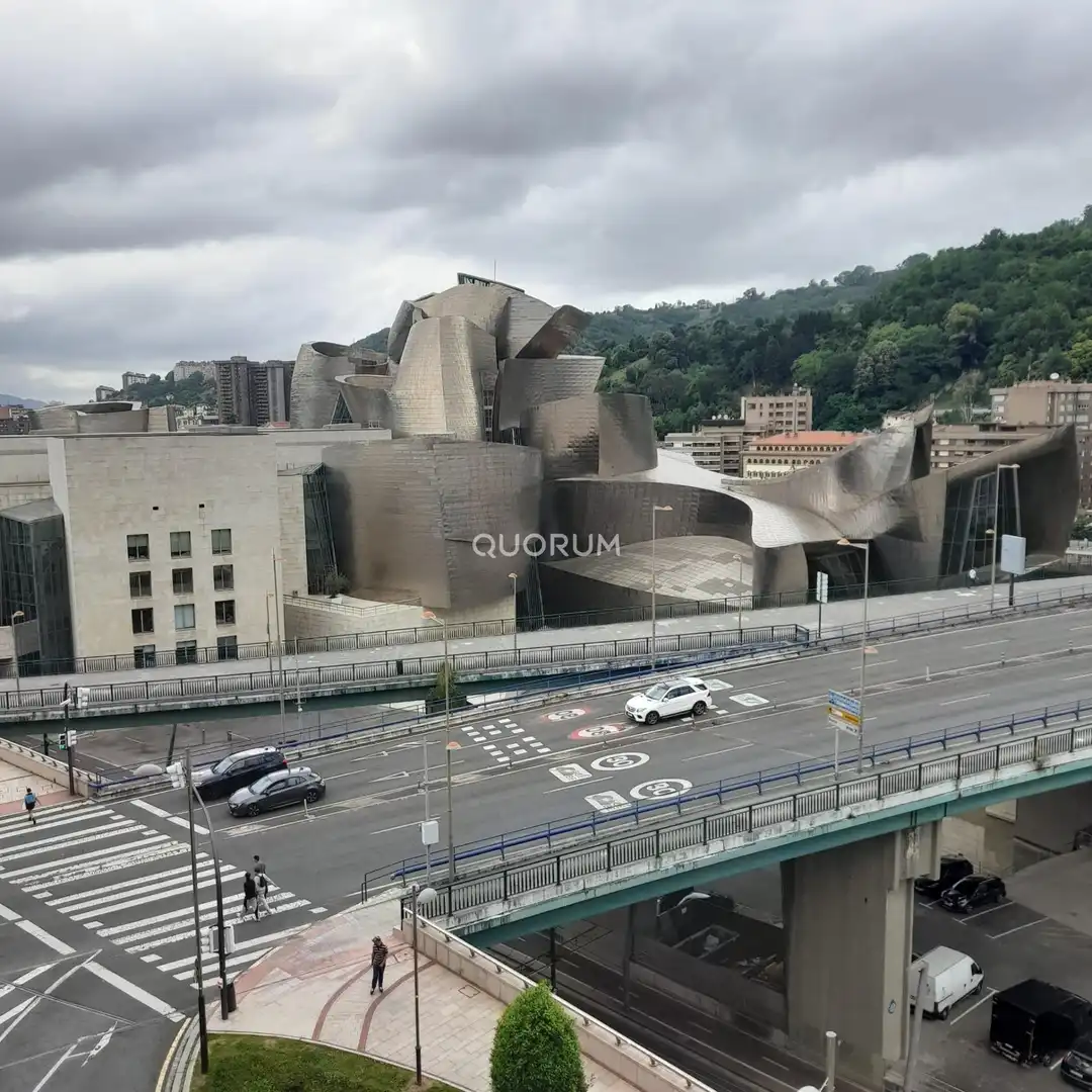 Vista exterior de Pis en venda en Bilbao  amb Calefacció i Terrassa