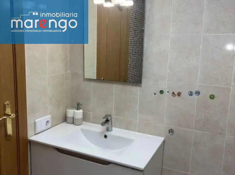 Bathroom of Flat for sale in Piscinas