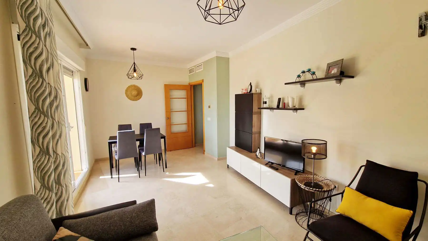 Sala d'estar de Àtic en venda en Benalmádena amb Aire condicionat, Calefacció i Terrassa