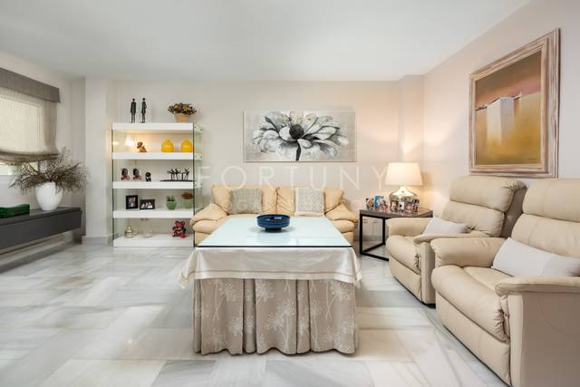 Piso en Venta en Calle Sierra de Grazalema, 25 en Limonar