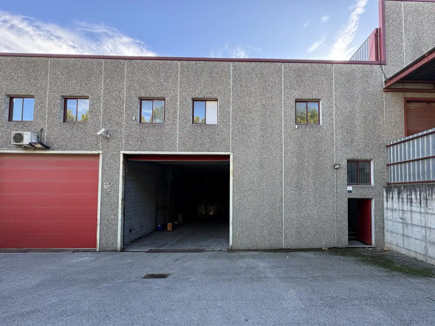 Industrial building for sale in Carrer de la Indústria, imagen 2