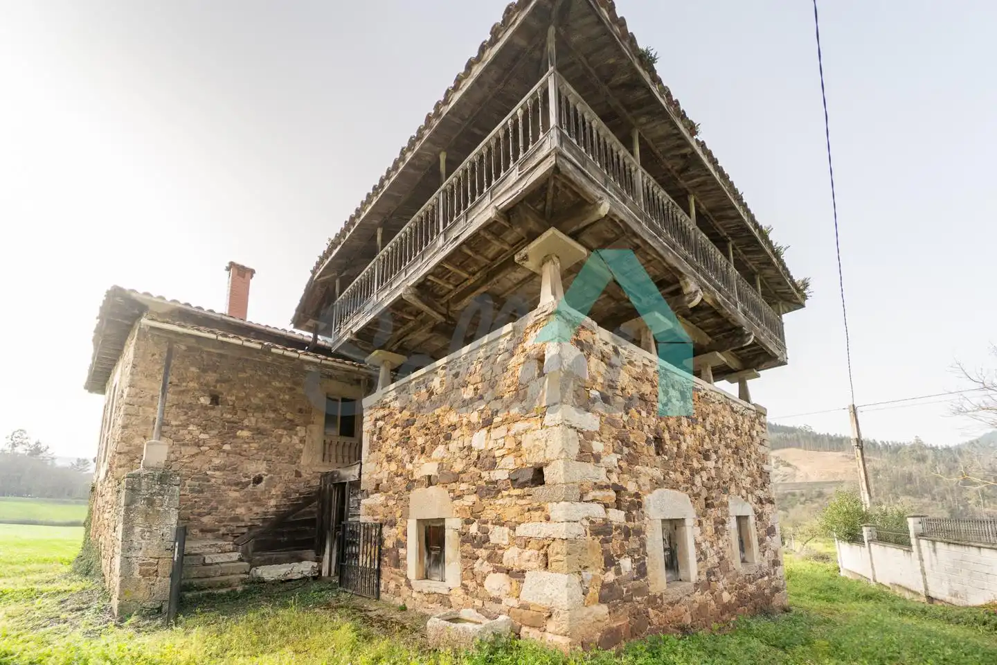 Casa o xalet en venda a Llamas, Salas