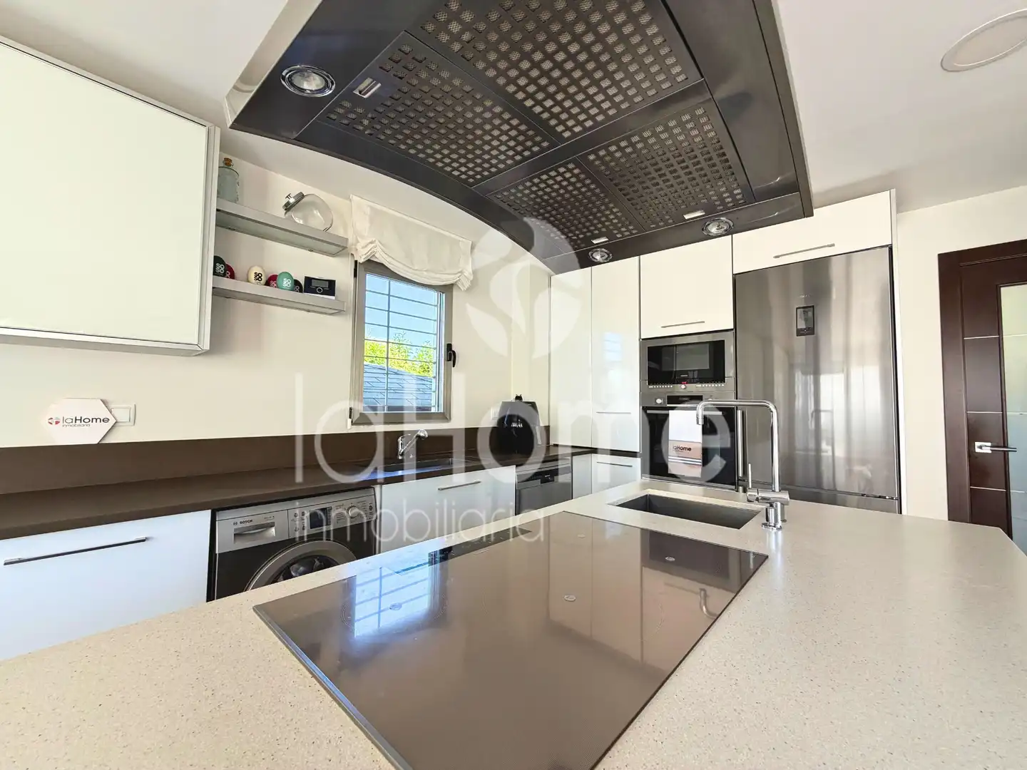 Cocina de Casa o chalet en venta en Paterna con Aire acondicionado, Calefacción y Jardín privado