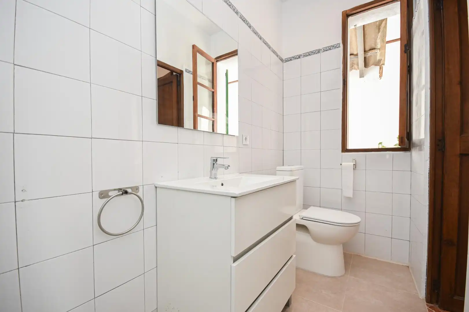 Badezimmer von Wohnung zur Miete in  Palma de Mallorca mit Terrasse, Abstellraum und Balkon