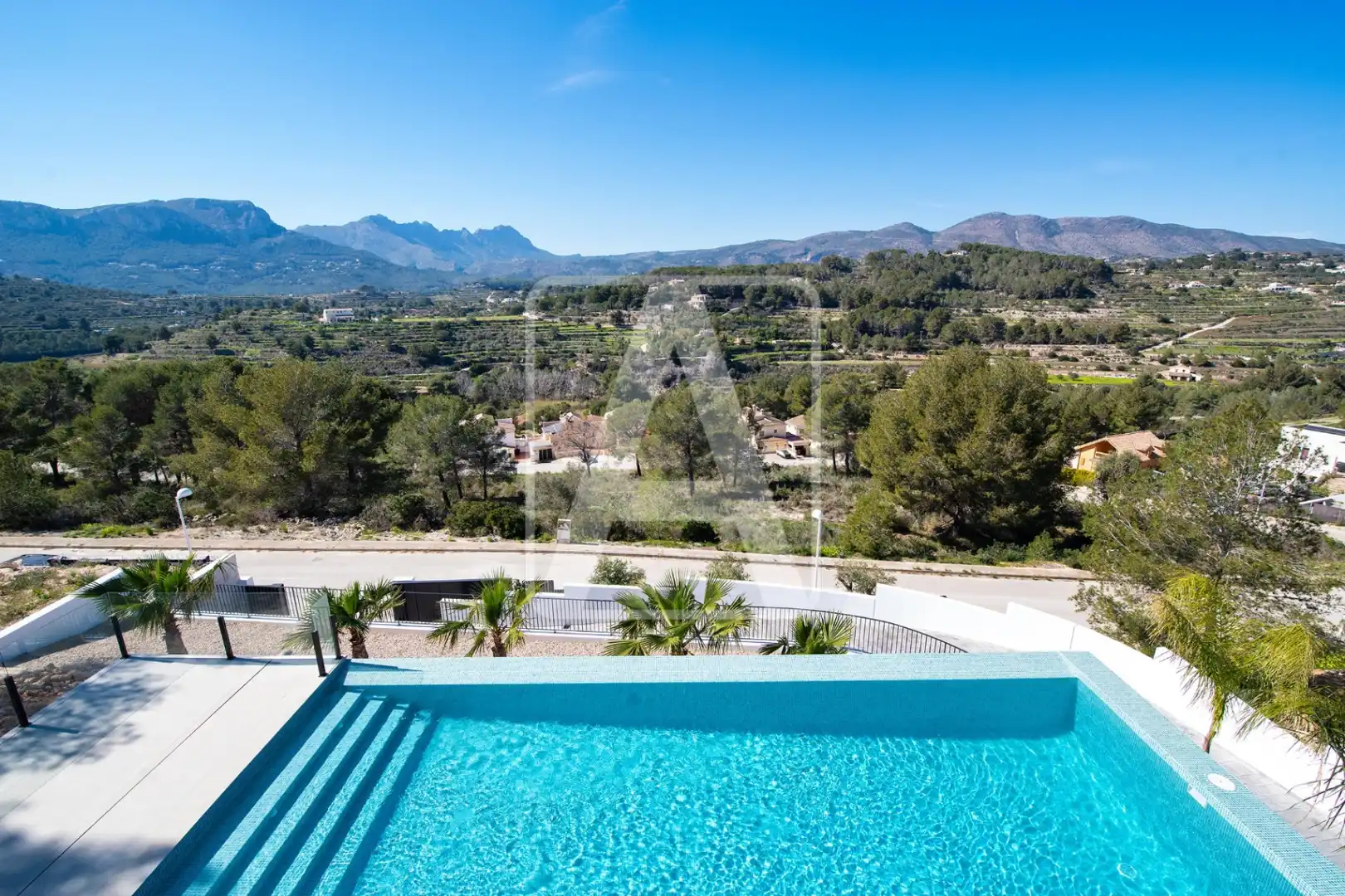 Xalet amb piscina en venda a La Empedrola, imagen 2