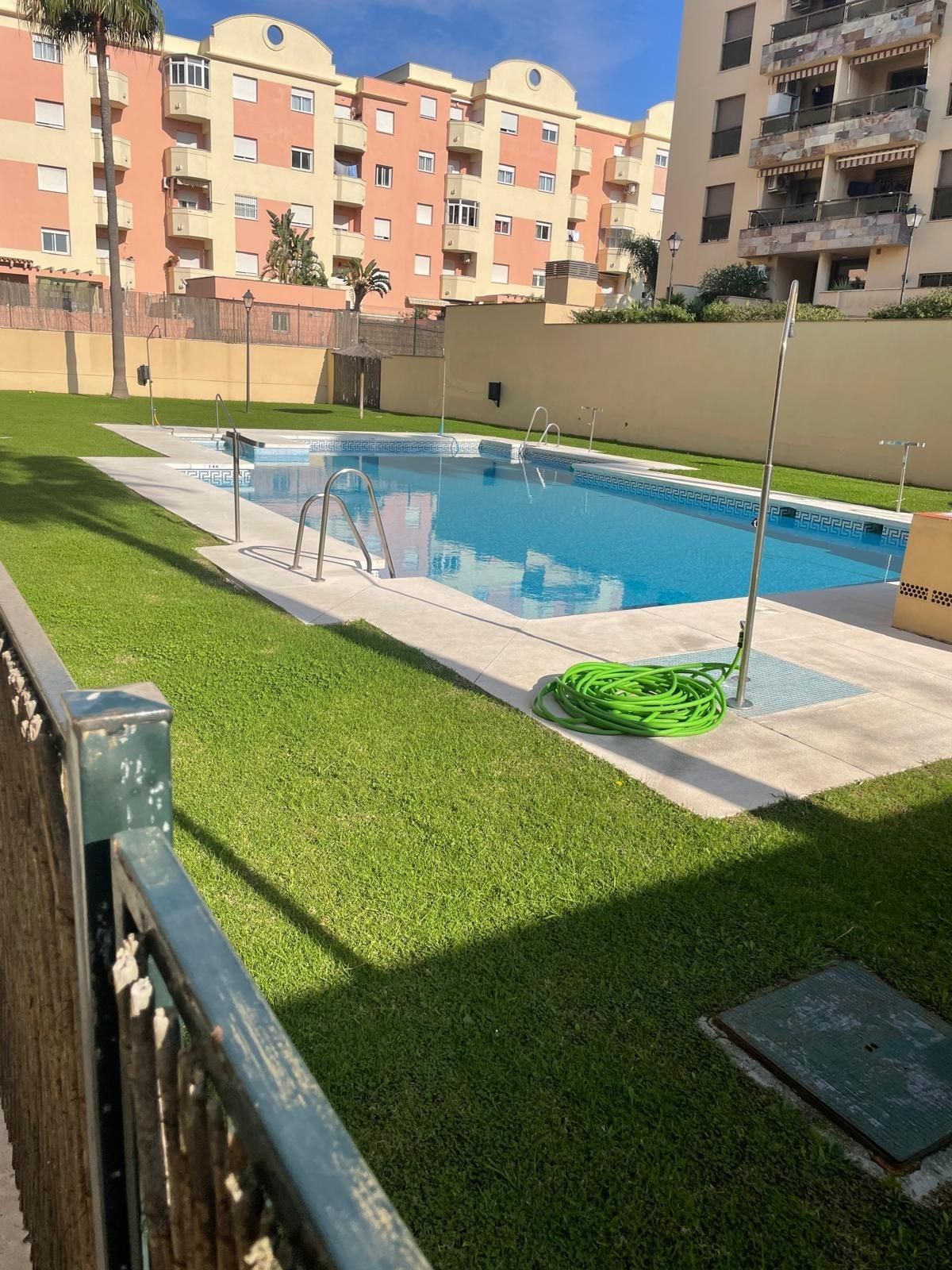 Piscina de Piso en venta en Algeciras con Jardín privado, Terraza y Piscina comunitaria