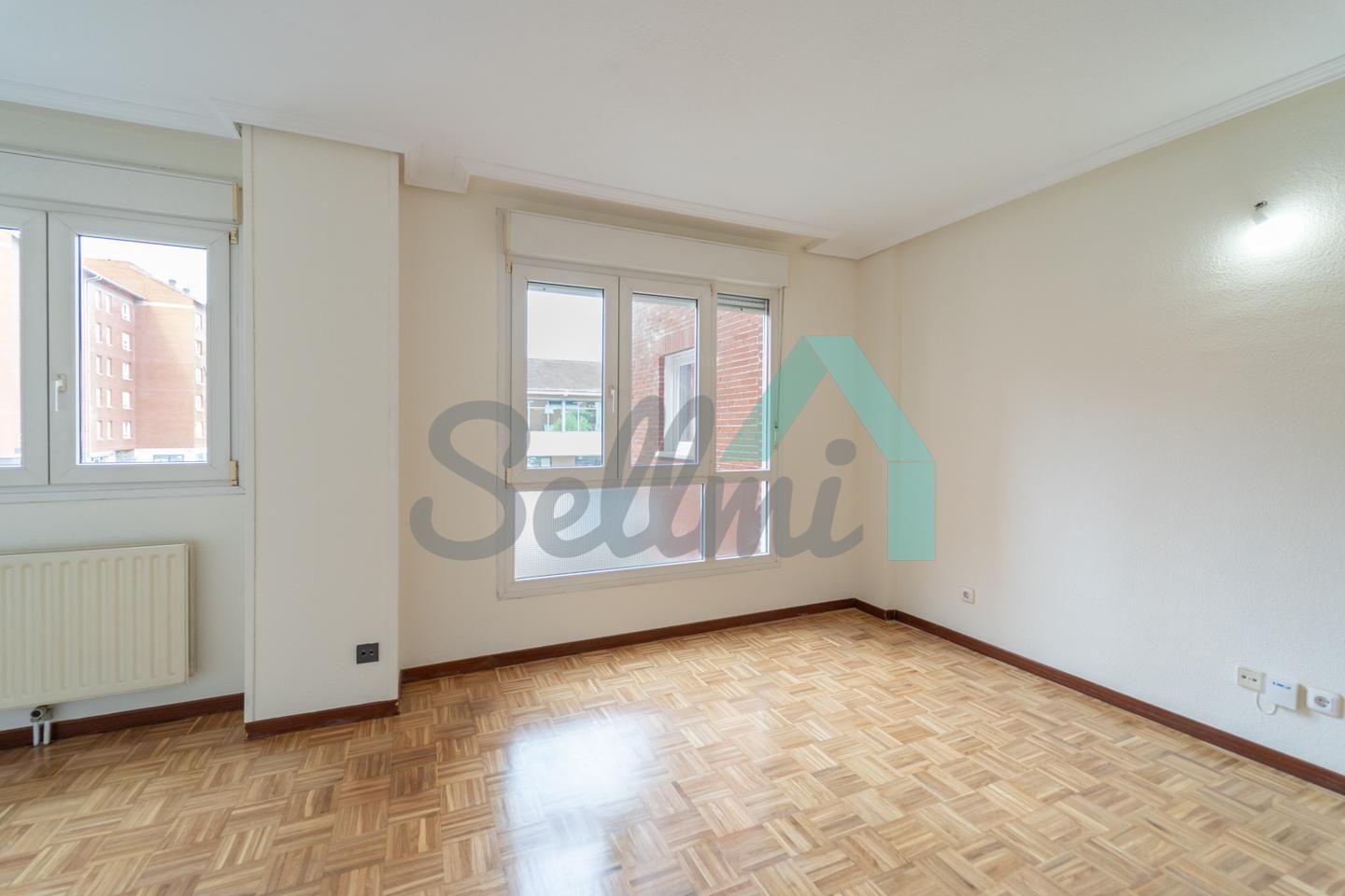 Bedroom of Flat for sale in Oviedo   with Heating, Parquet flooring and Terrace