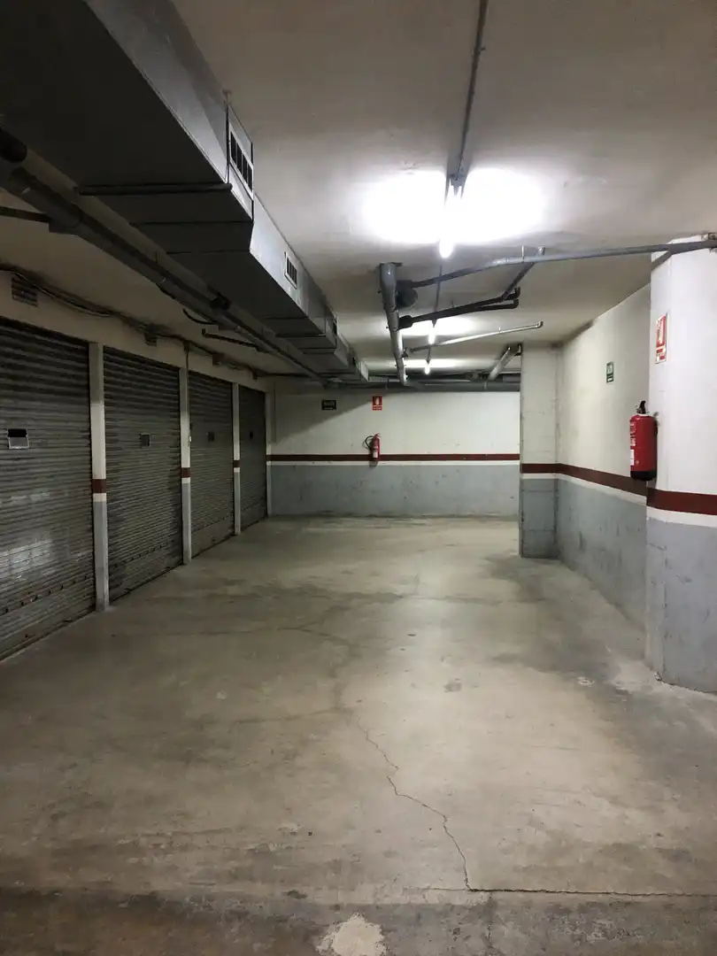 Einzelparkplatz zum Verkauf in Carrer Montserrat 1, imagen 7