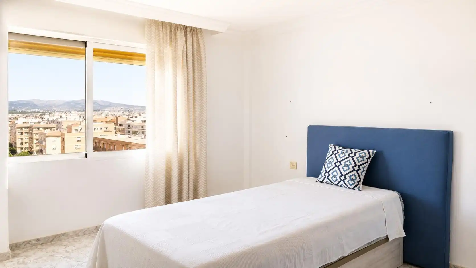 Habitación de Piso en venta en Málaga con Aire acondicionado, Calefacción y Terraza