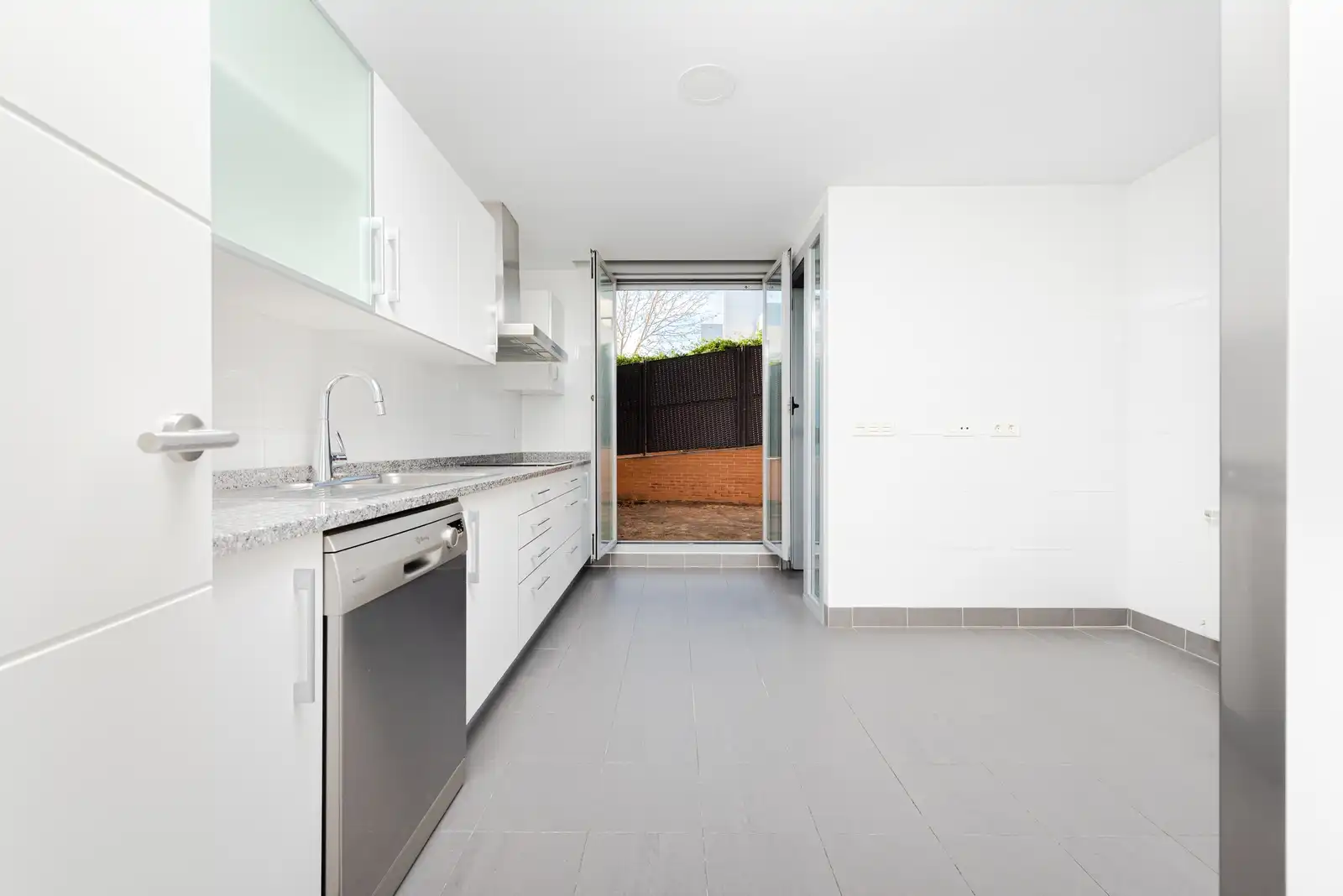 Kitchen of Flat for rent in Boadilla del Monte  with Air Conditioner, Heating and Oven
