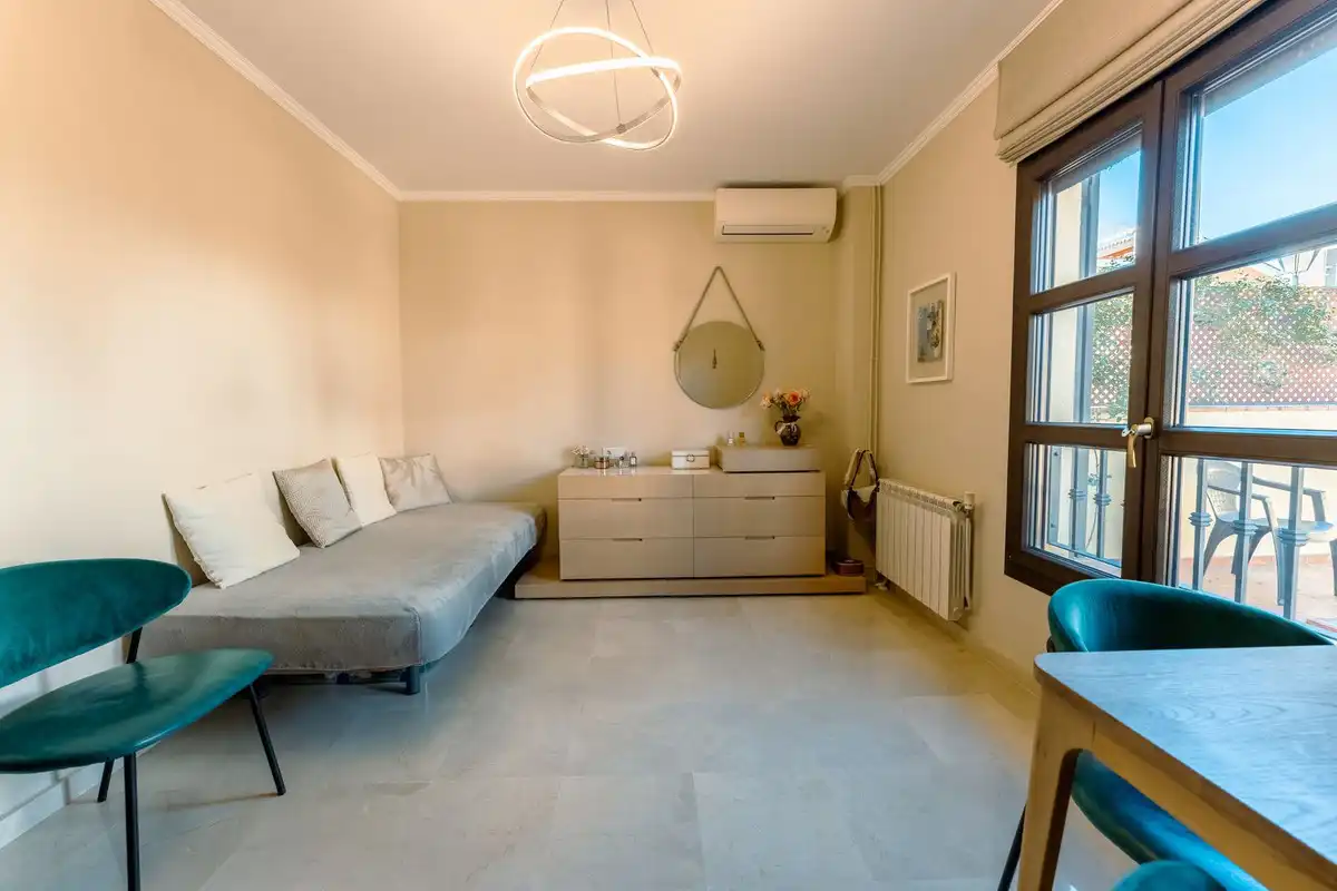 Dormitori de Casa o xalet en venda en Marbella amb Aire condicionat, Terrassa i Traster