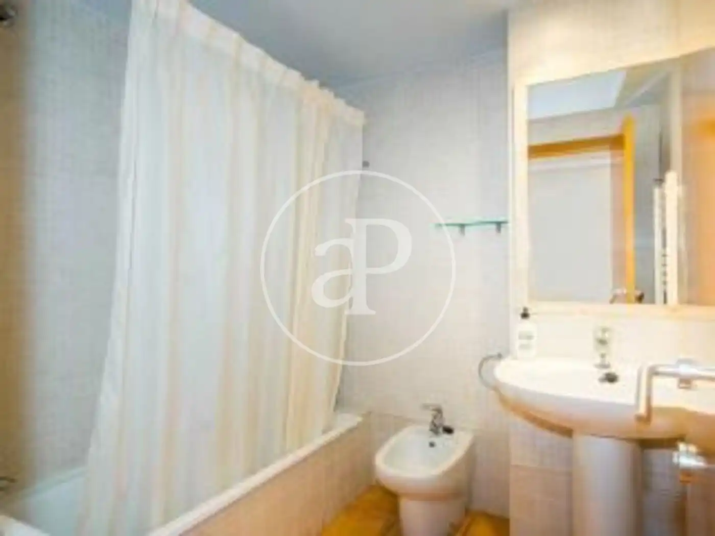 Badezimmer von Wohnung zur Miete in Jávea / Xàbia mit Klimaanlage, Heizung und Privatgarten