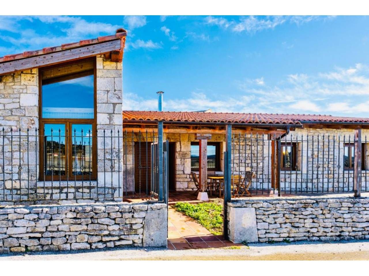 Vista exterior de Casa o chalet en venta en Valle de Sedano con Jardín privado y Terraza