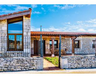 Vista exterior de Casa o xalet en venda en Valle de Sedano amb Terrassa