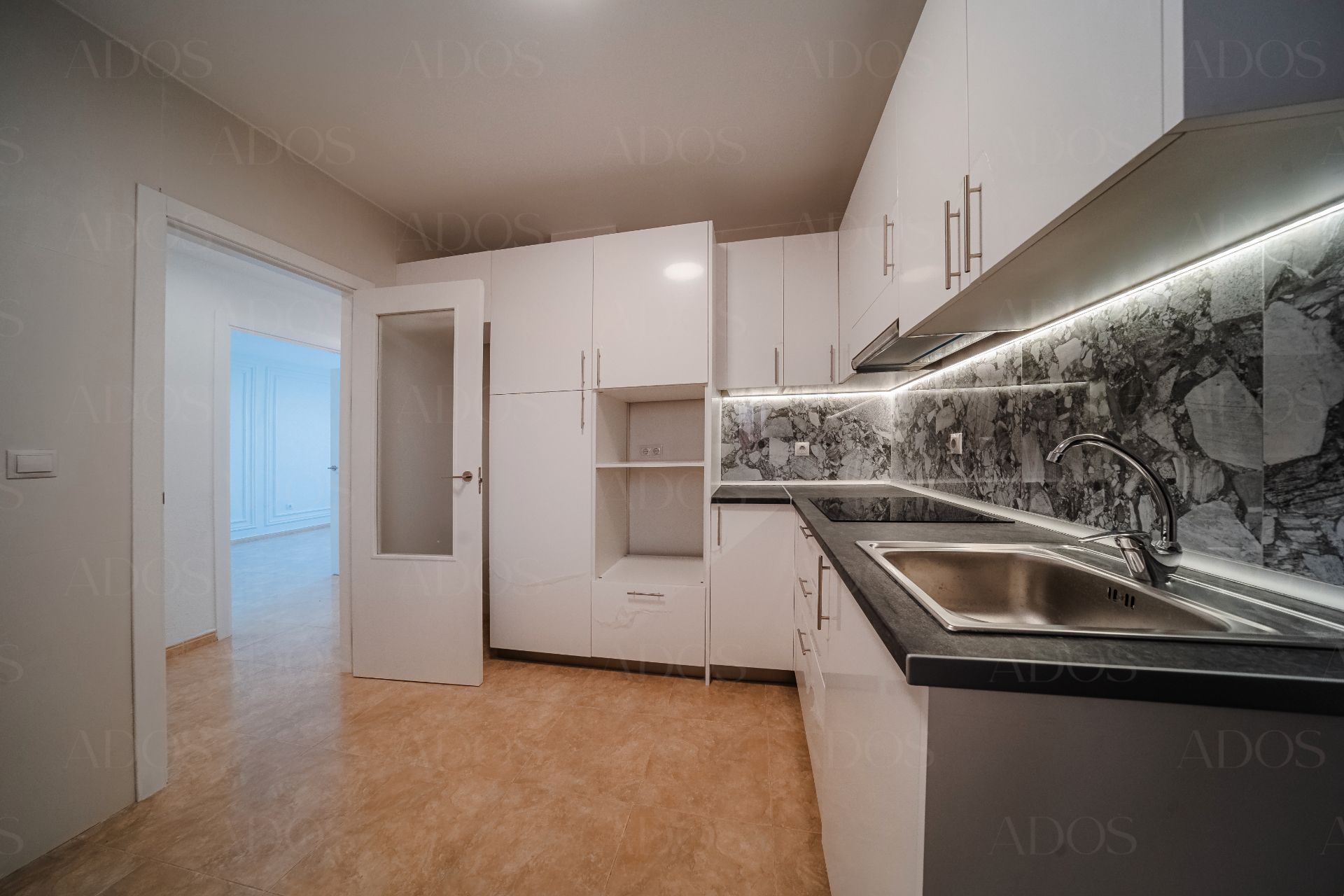 Kitchen of Flat for sale in Roquetas de Mar  with Terrace and Alarm