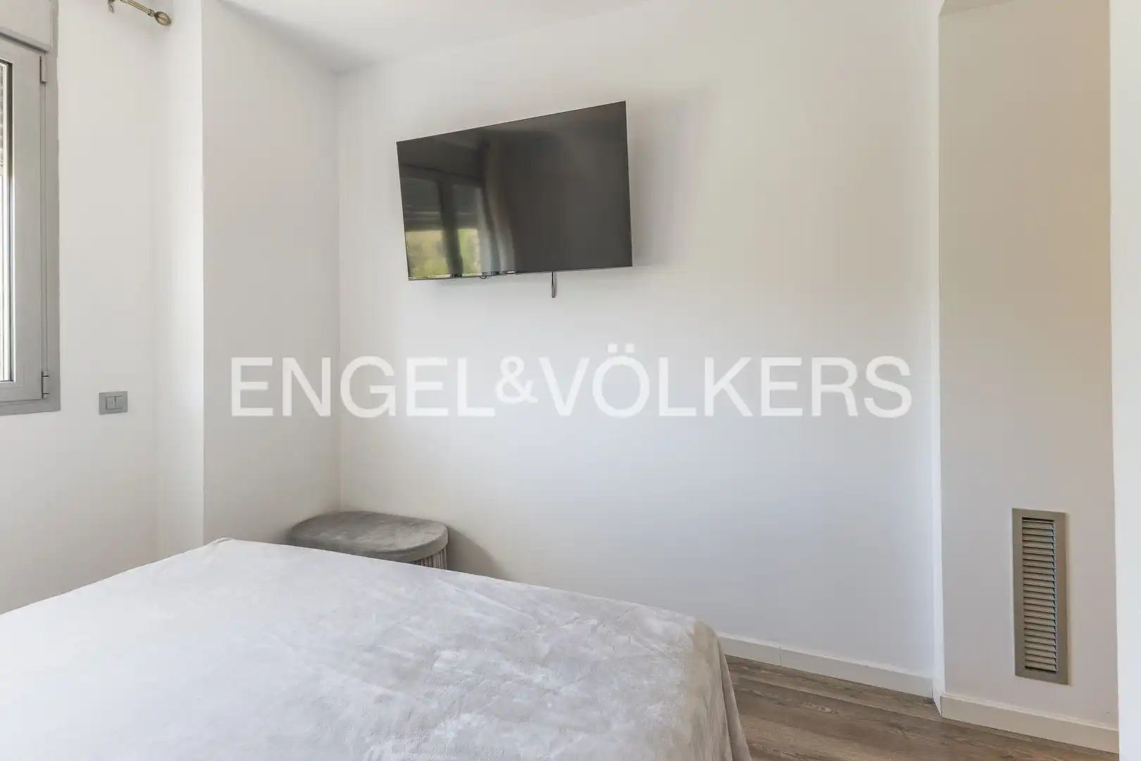 Habitación de Piso en venta en Esplugues de Llobregat con Aire acondicionado, Calefacción y Jardín privado