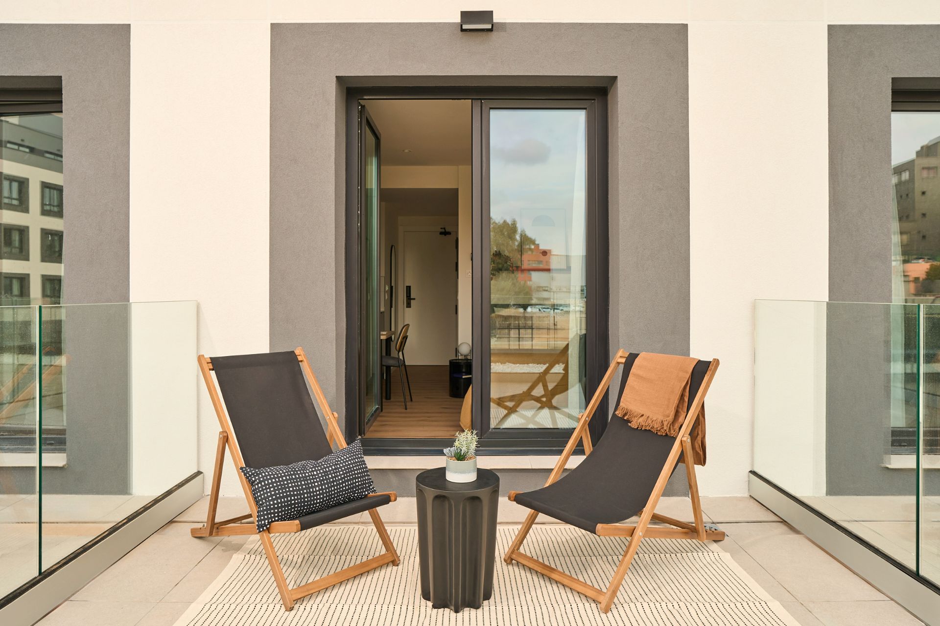 Terrace of Study to rent in  Madrid Capital  with Air Conditioner, Heating and Private garden