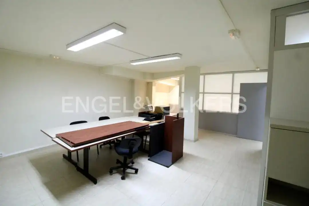 Office space for sale in Carrer la Parra