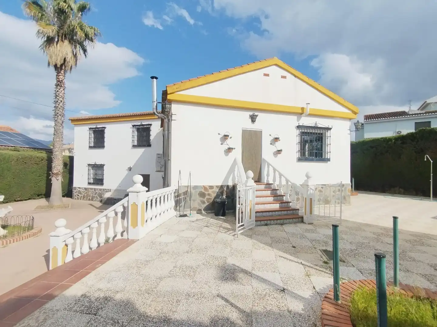 Chalet con piscina en venta en Calle de la Adelfa, imagen 3