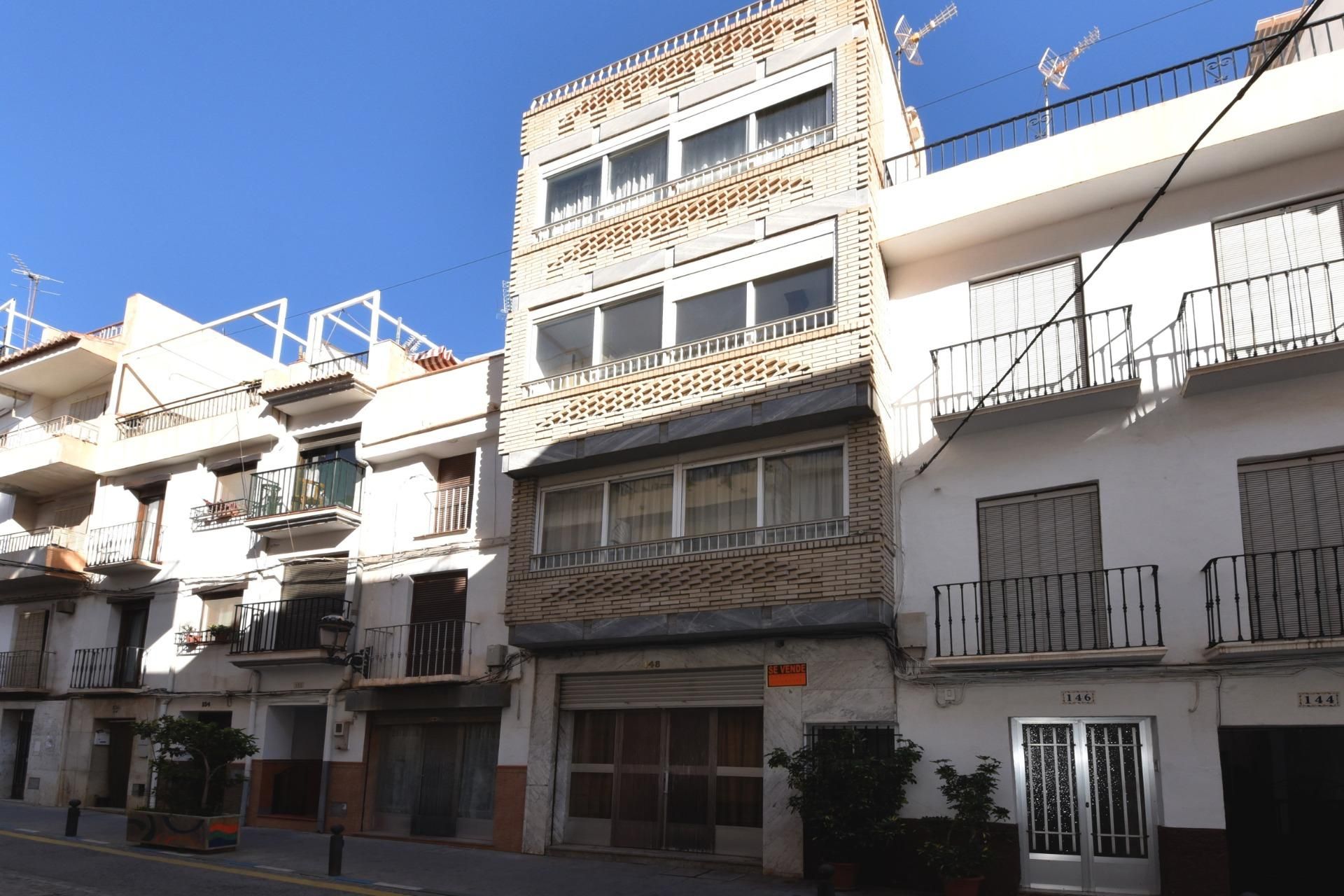 Vista exterior de Casa o xalet en venda en Lanjarón amb Calefacció, Terrassa i Traster