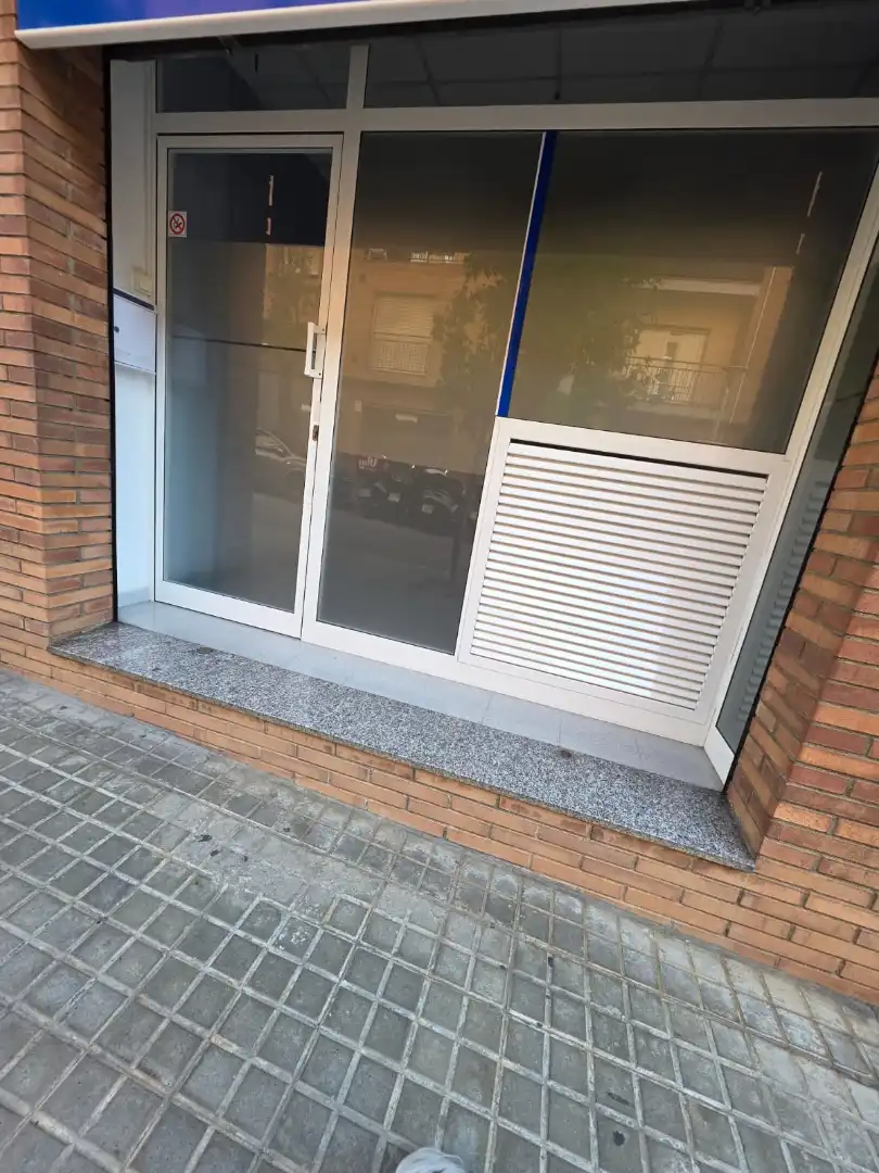 Local de alquiler en Mataró con Aire acondicionado y Alarma