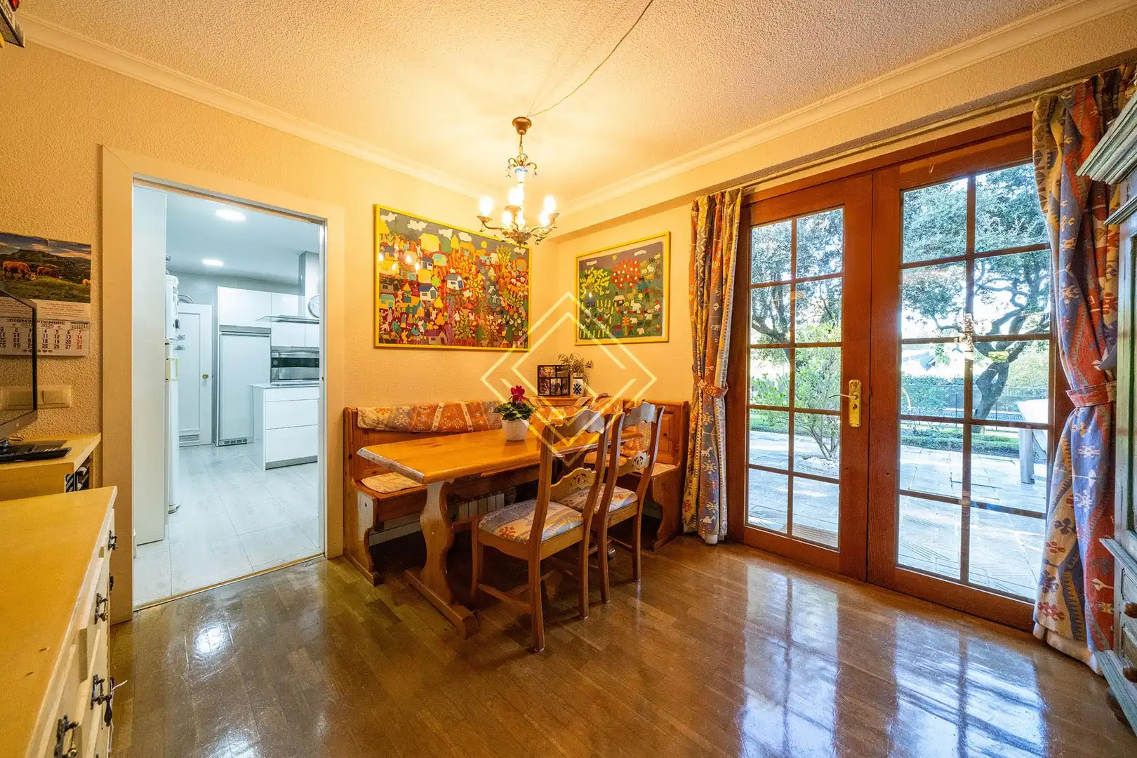 Comedor de Casa o chalet en venta en Pozuelo de Alarcón con Aire acondicionado, Calefacción y Jardín privado