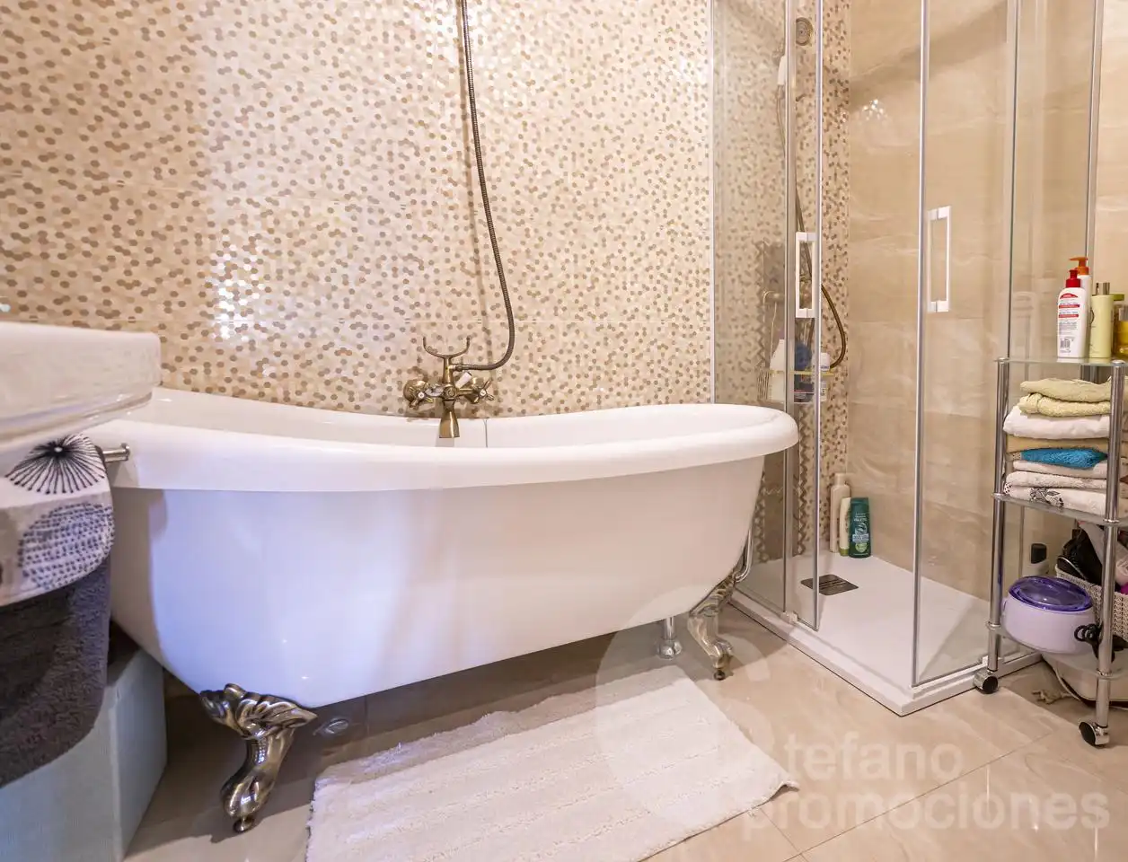 Bathroom of Houses for sale in Málaga  with Air Conditioner, Heating and Private garden