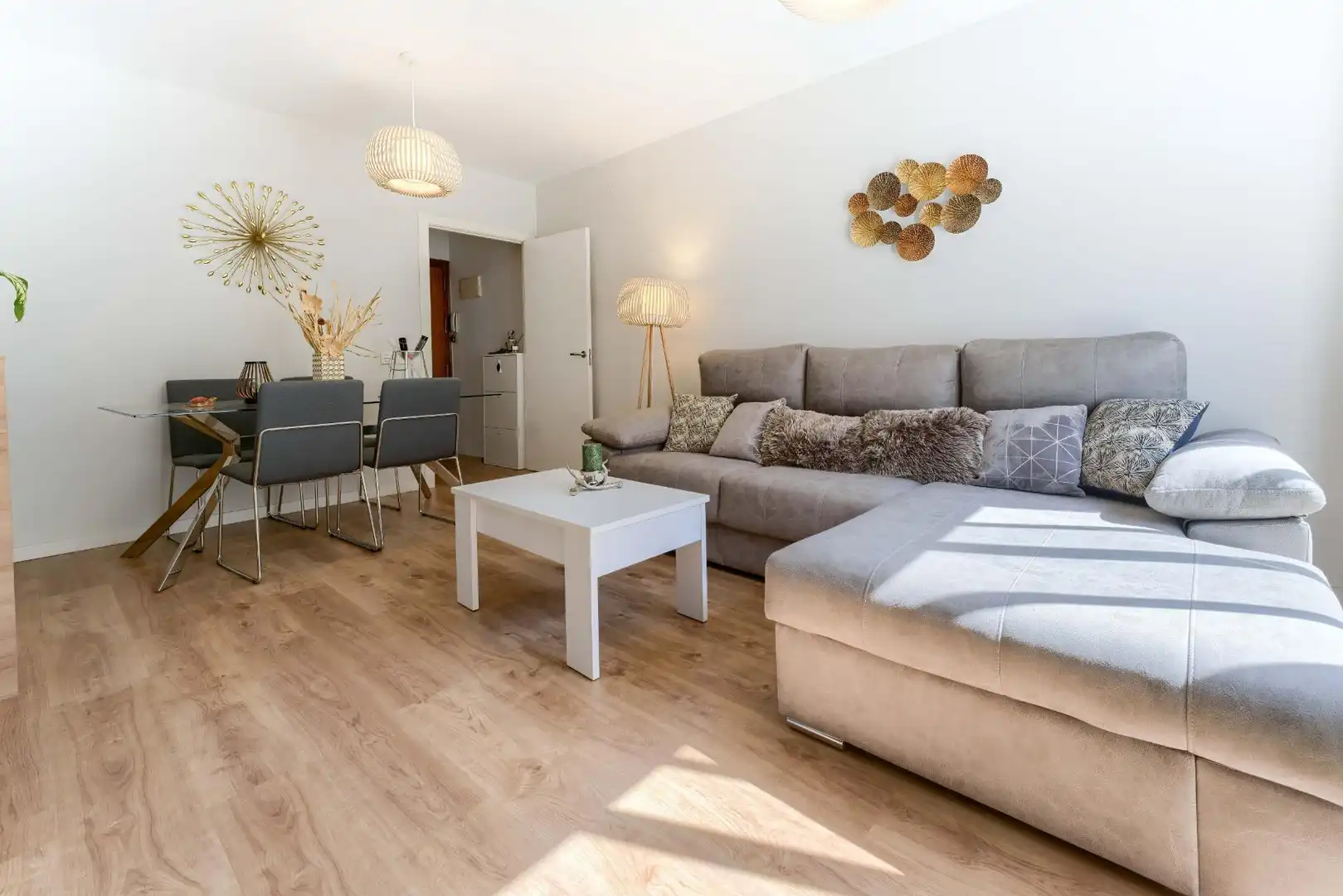 Sala de estar de Piso en venta en Mairena del Aljarafe con Aire acondicionado