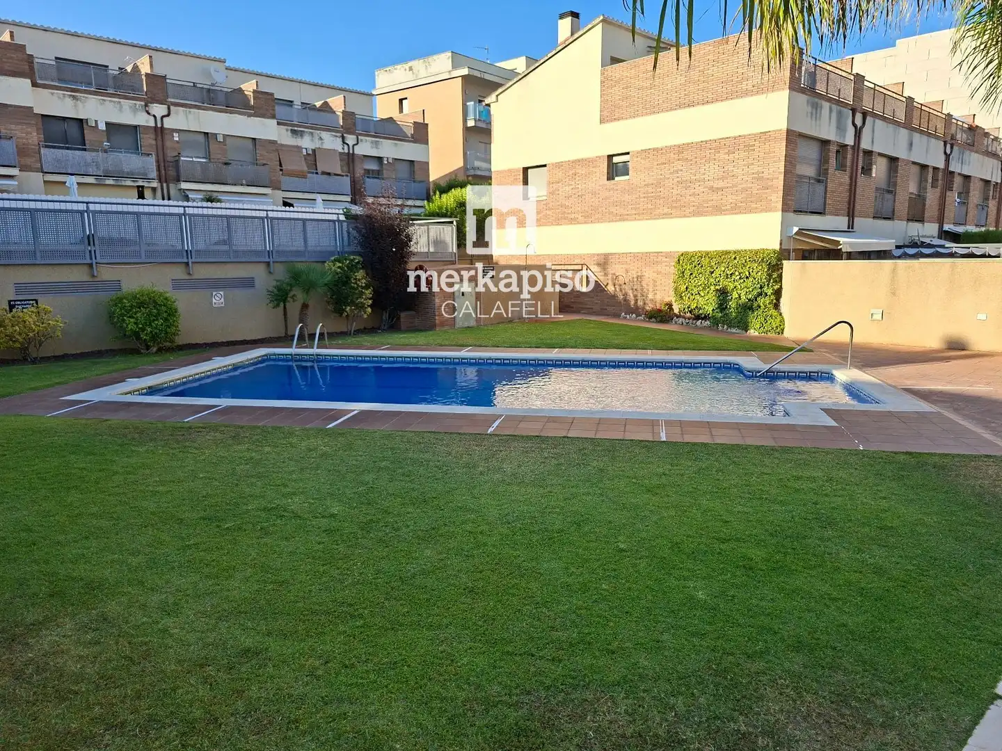 Adosado con piscina en venta en Doctor Ramon i Cajal
