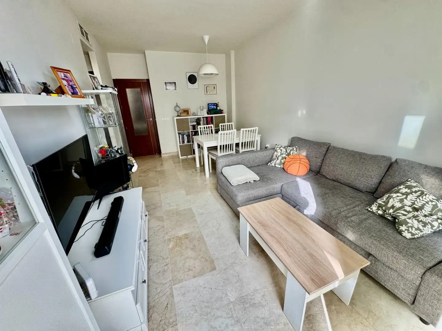 Living room of Attic for sale in Benalmádena  with Air Conditioner, Private garden and Terrace