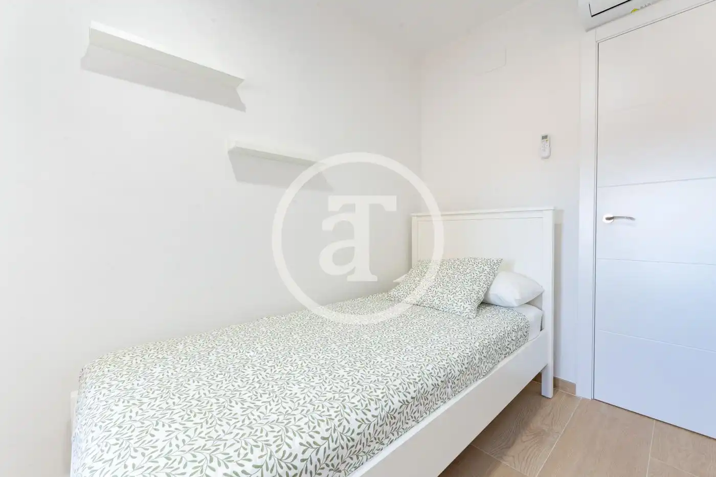 Habitación de Piso de alquiler en Madrid con Aire acondicionado, Calefacción y Amueblado