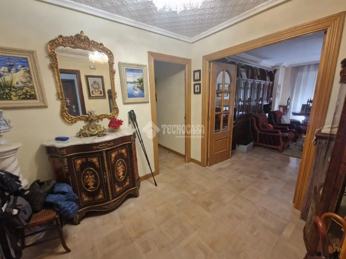 Piso en venta en Palencia con Calefacción, Parquet y Terraza